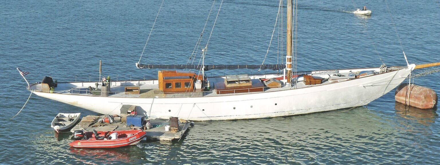 vadura yacht
